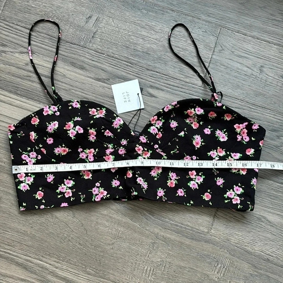 ✨🆕Zara🆕✨ | Black and pink  floral bustier crop top - Picture 6 of 11